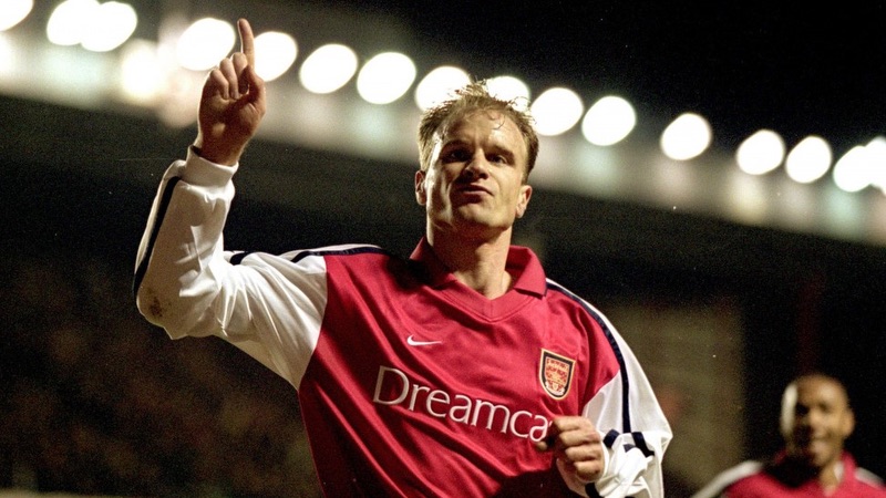 Cầu thủ Dennis Bergkamp - Người Hà Lan không bay vĩ đại của bóng đá 7 Cầu thủ Dennis Bergkamp - Người Hà Lan không bay vĩ đại của bóng đá