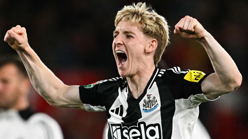 Chơi cho Newcastle cũng là một dấu ấn khá lớn của cầu thủ này